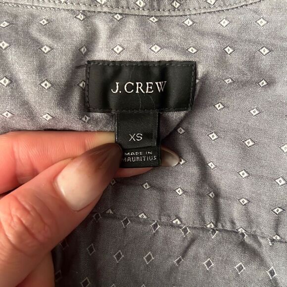 J. Crew Men's Gray Classic Geometric Long Sleeve Button Down Shirt - Picture 7 of 8